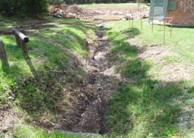 Barr St Park August 2007 Mown grass drain
